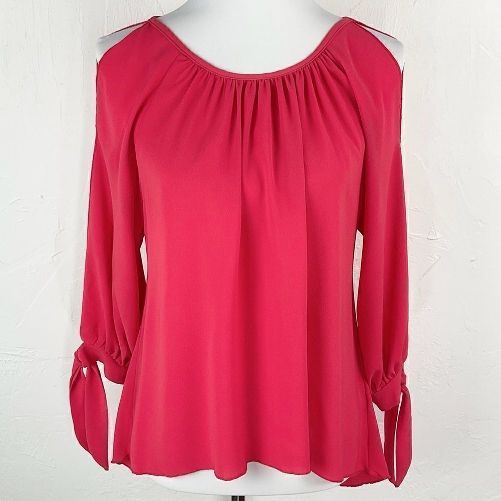 Mahina Light Red Cold Shoulder Long Sleeve Top Small